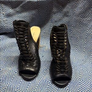 Chinese Laundry Black Heeled Sandals